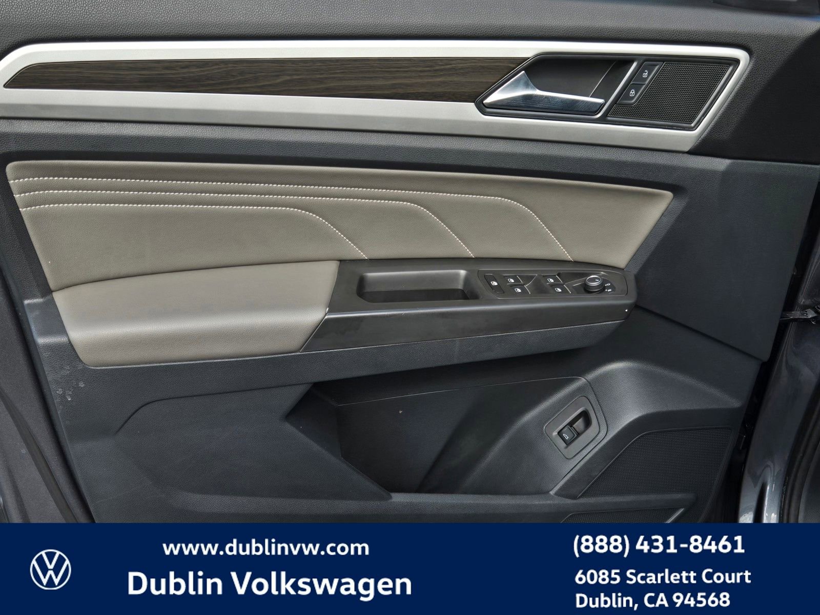 Certified 2023 Volkswagen Atlas SE w/ Panoramic Sunroof Package image 10