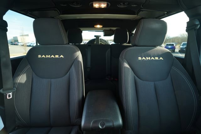 Used 2015 Jeep Wrangler Unlimited Sahara w/ Dual Top Group image 34