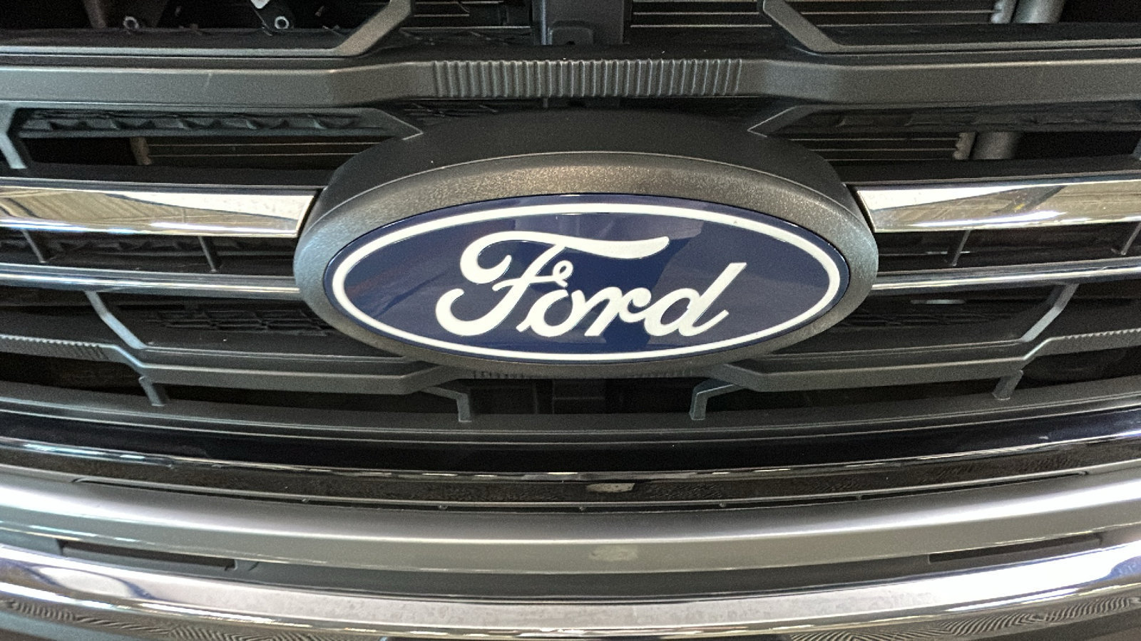 Used 2025 Ford F150 XLT w/ Equipment Group 301A Standard AWD/4WD image 10
