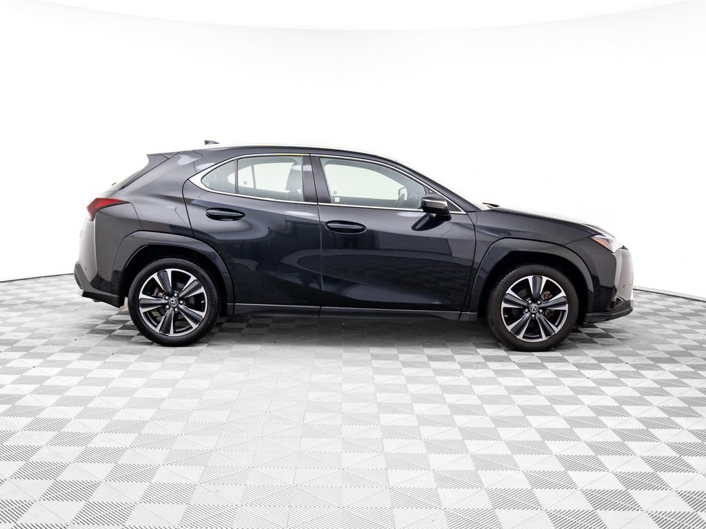 Used 2023 Lexus UX 250h AWD w/ Premium Package image 7