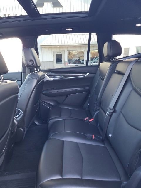 Used 2023 Cadillac XT6 Sport image 11