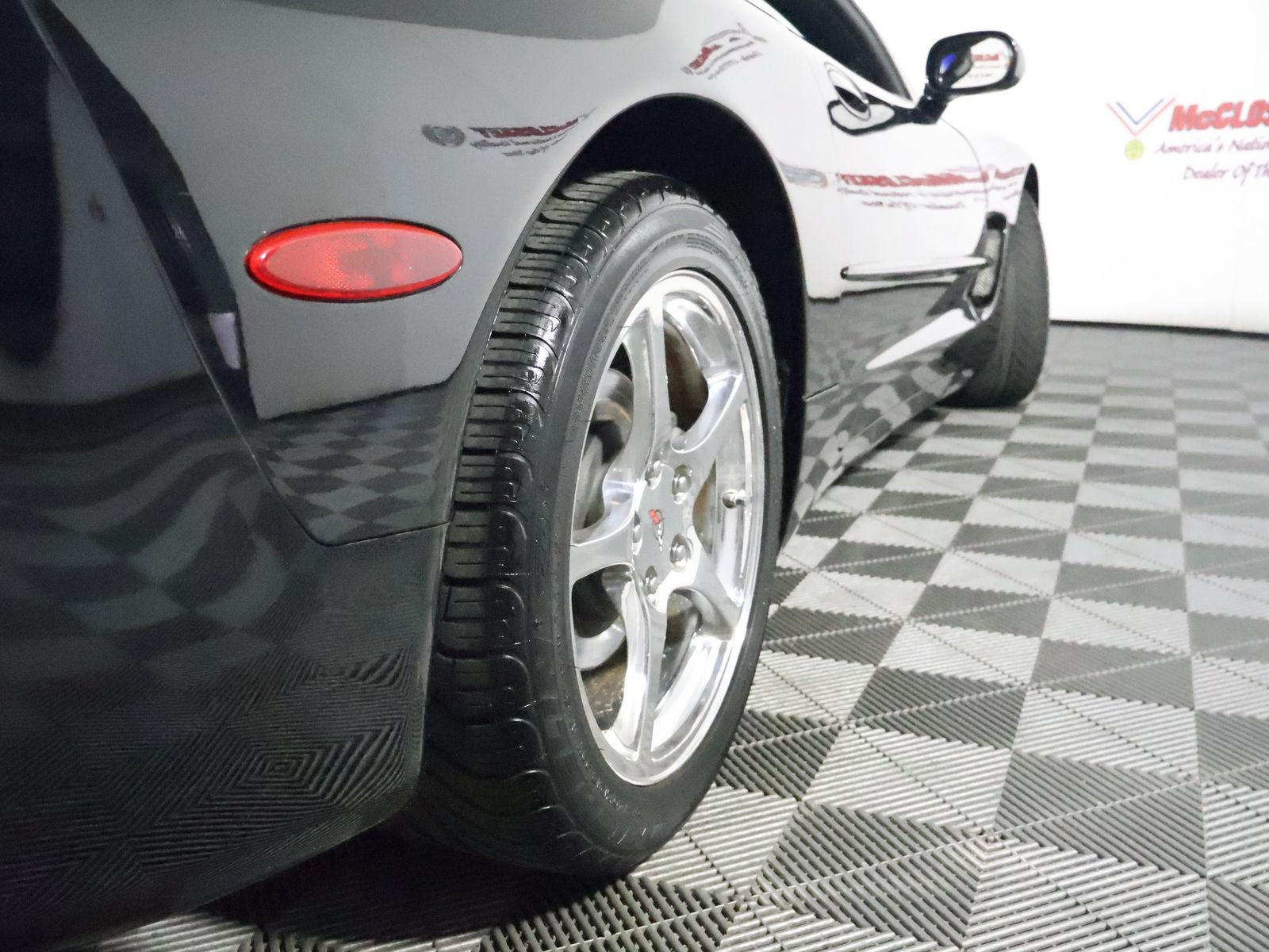 Used 2003 Chevrolet Corvette Convertible w/ Preferred Equipment Group1 RWD image 10