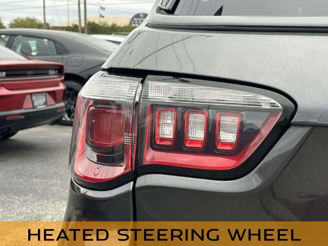 Used 2018 Jeep Compass Trailhawk w/ Leather Interior Group AWD/4WD image 13