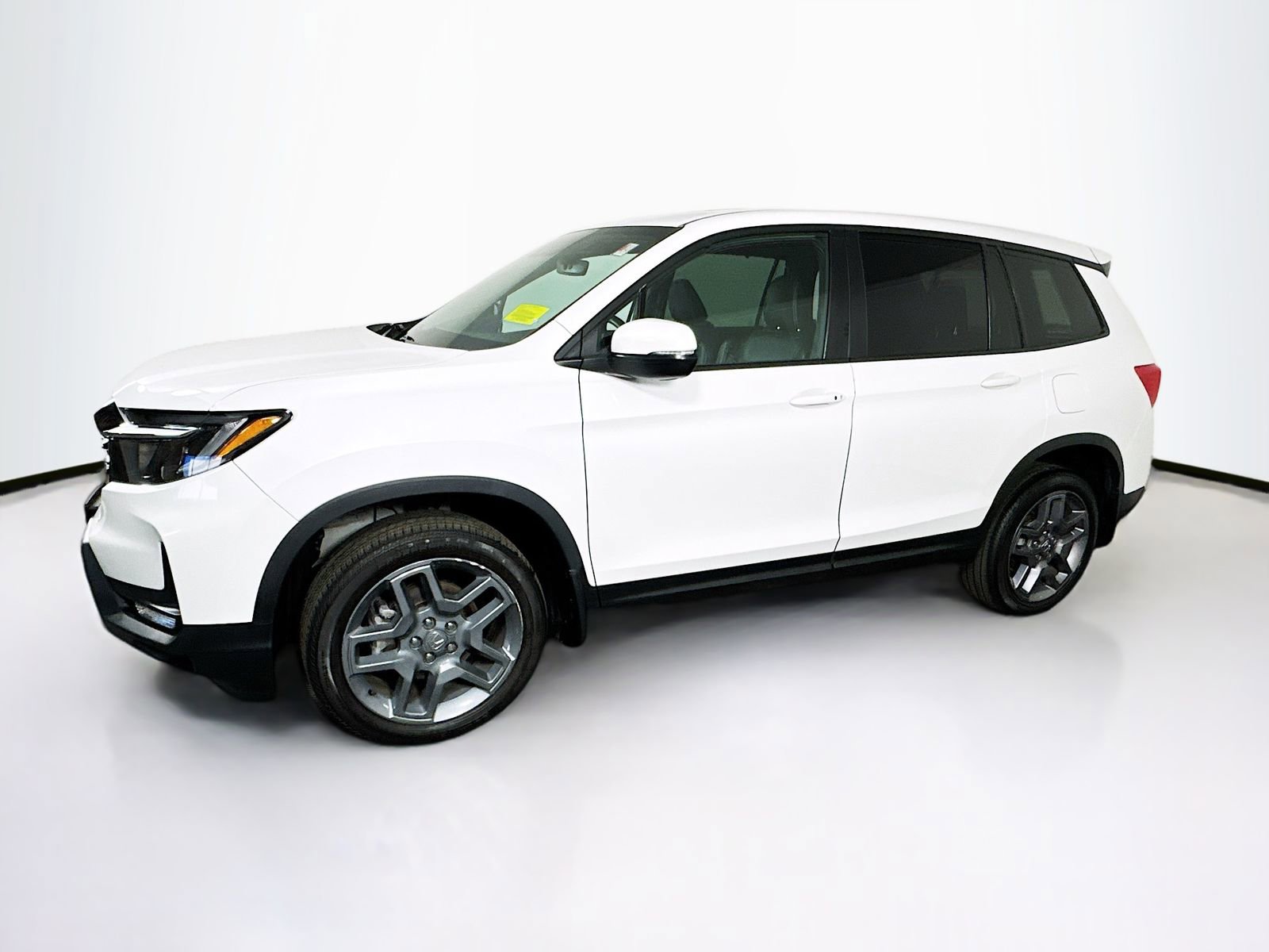 Used 2023 Honda Passport EX-L image 4
