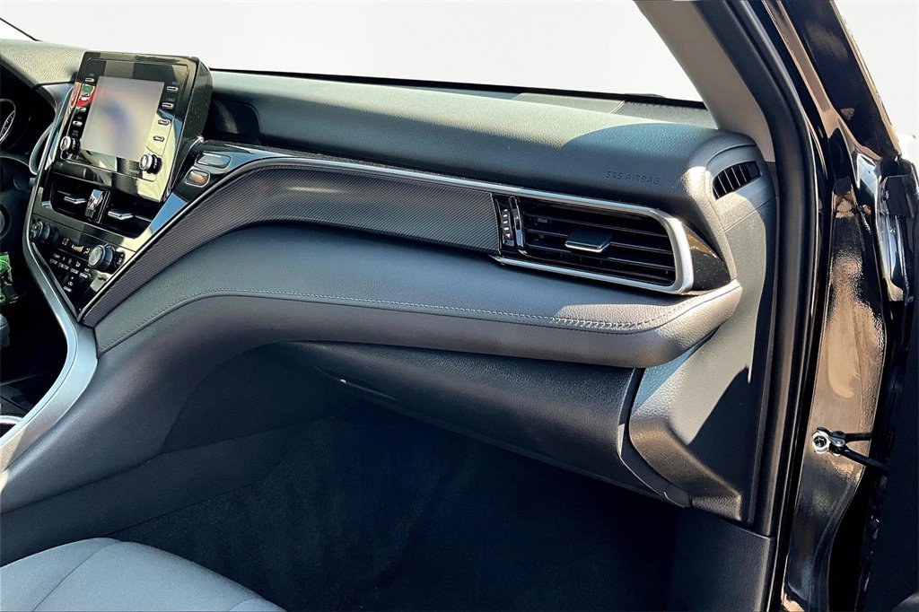 Used 2024 Toyota Camry LE image 17