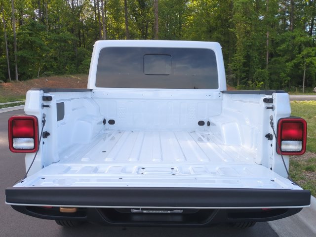 New 2026 Jeep Gladiator Sport AWD/4WD image 23