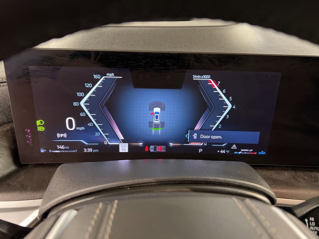 Used 2023 BMW X7 xDrive40i w/ Premium Package image 21