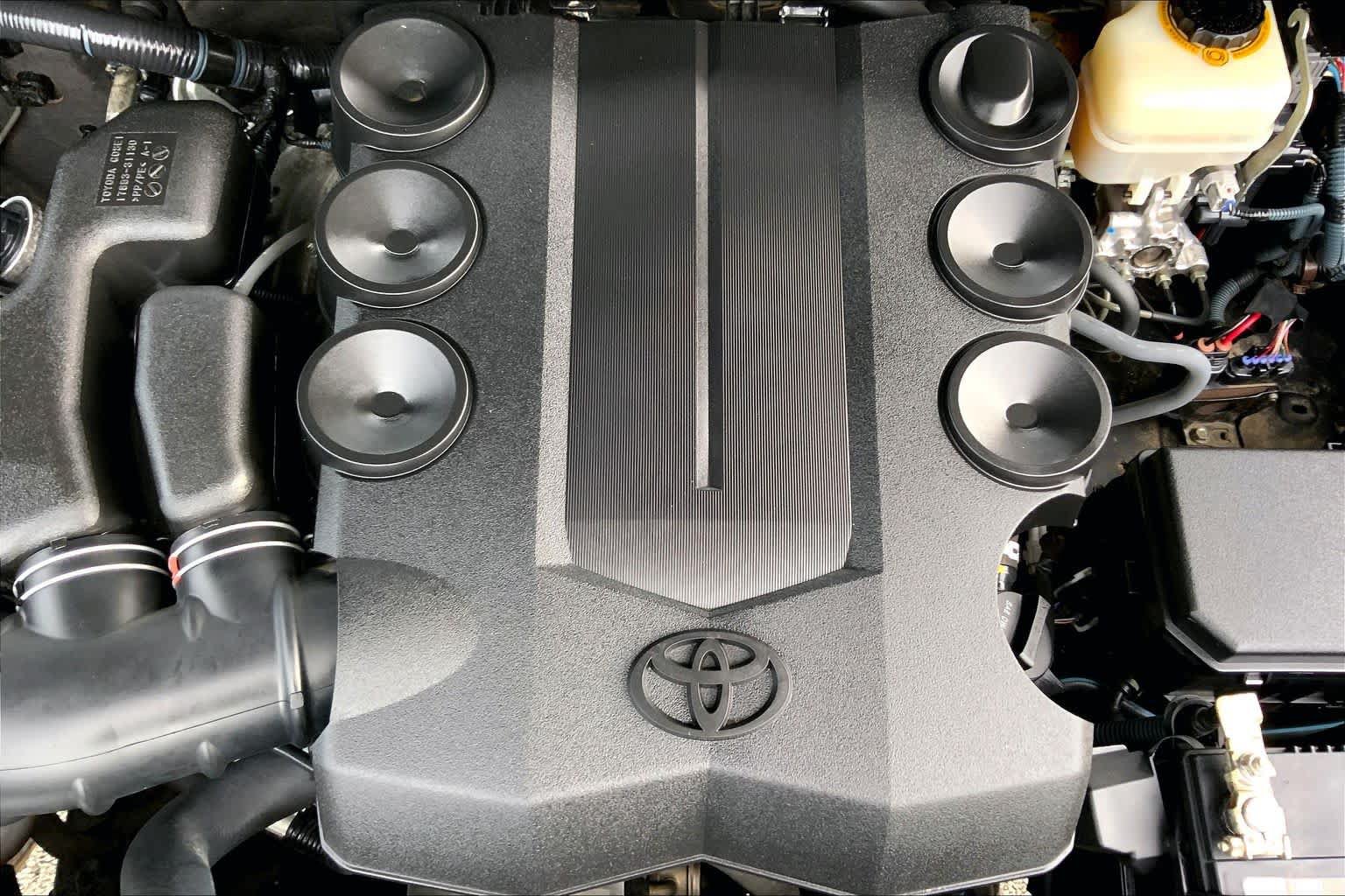 Used 2015 Toyota 4Runner SR5 Premium RWD image 32