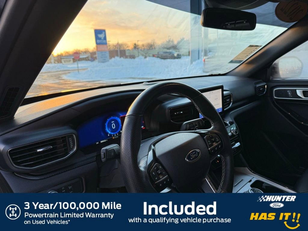 Used 2022 Ford Explorer ST image 2