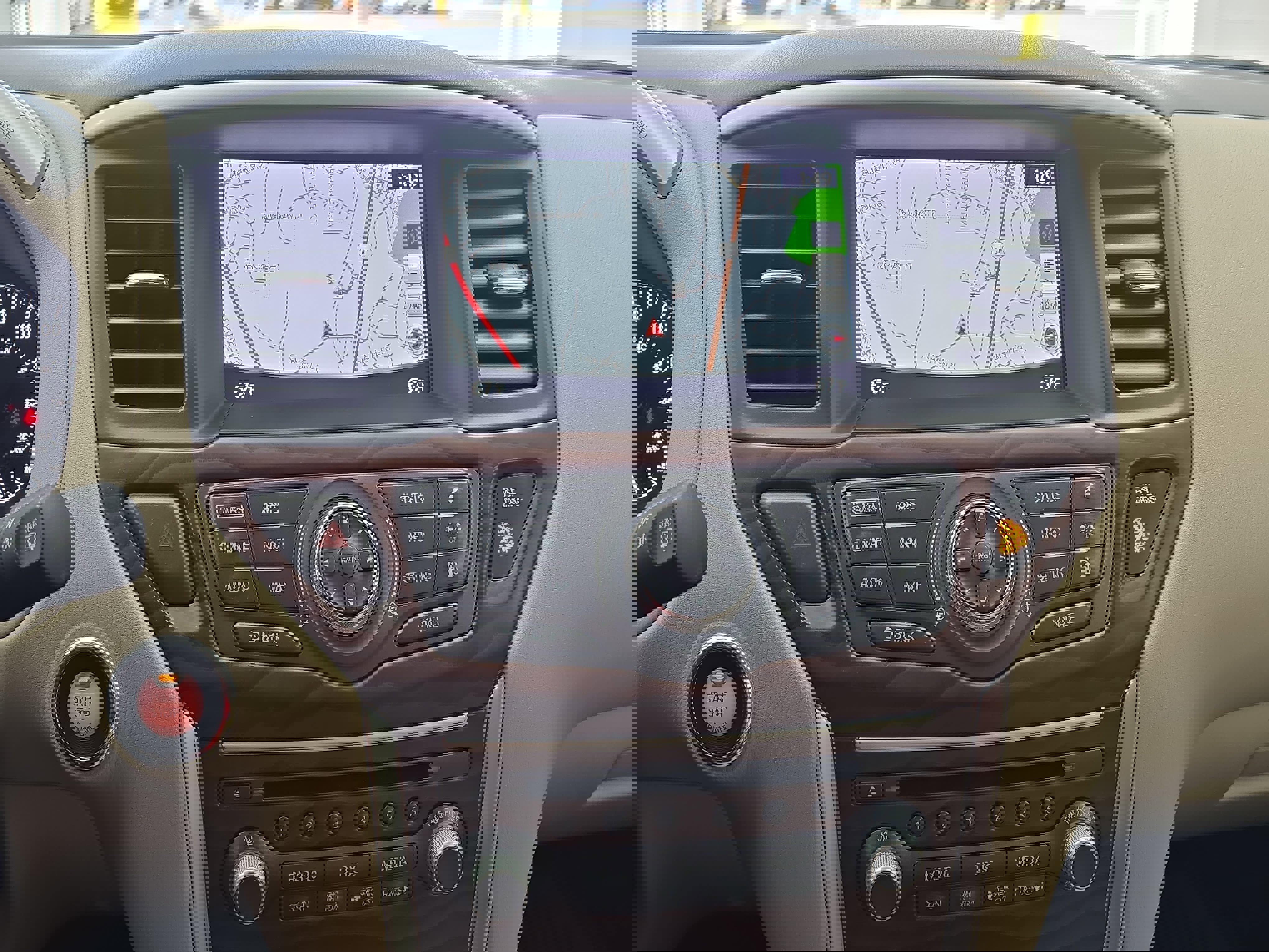 Used 2020 Nissan Pathfinder Platinum image 22