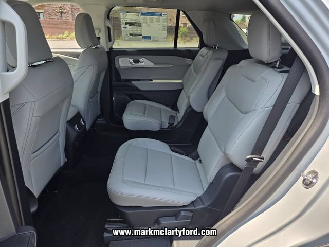 New 2026 Ford Explorer Active w/ Active Comfort Package RWD image 8