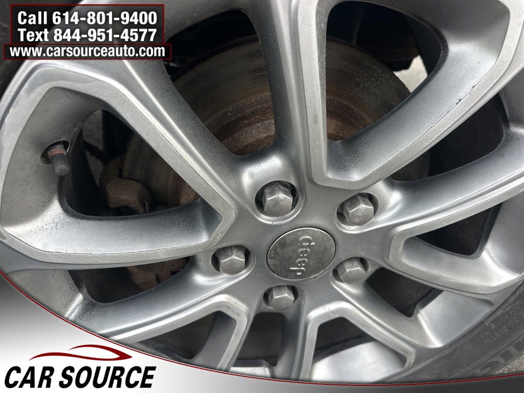 Used 2015 Jeep Grand Cherokee Limited w/ Luxury Group II image 26