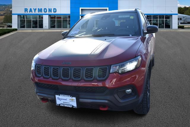 Used 2025 Jeep Compass Trailhawk image 8