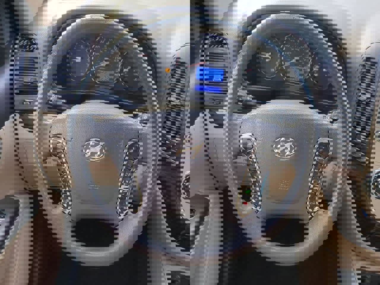 Used 2010 Hyundai Santa Fe GLS image 21