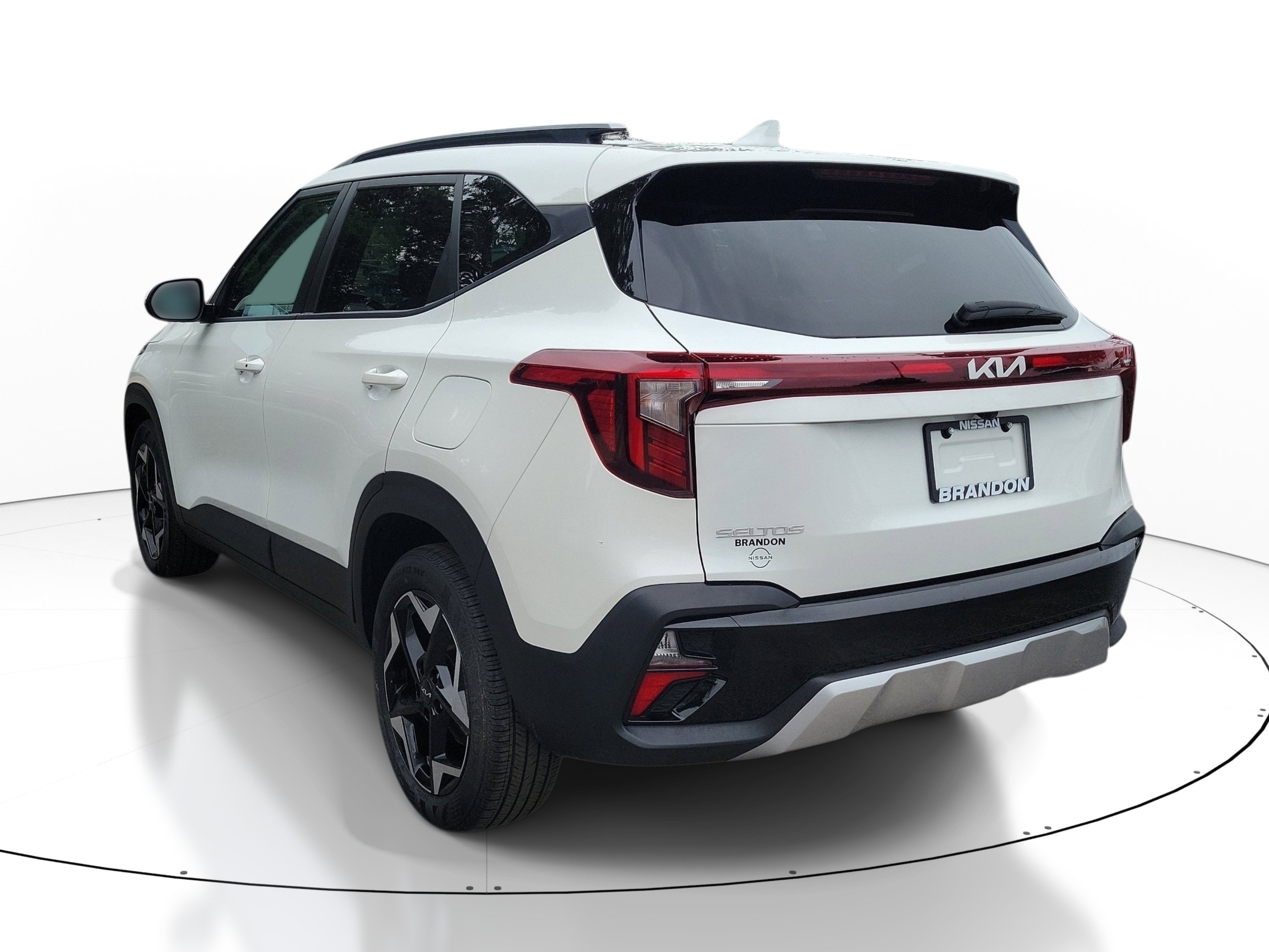 Used 2025 Kia Seltos S FWD image 6