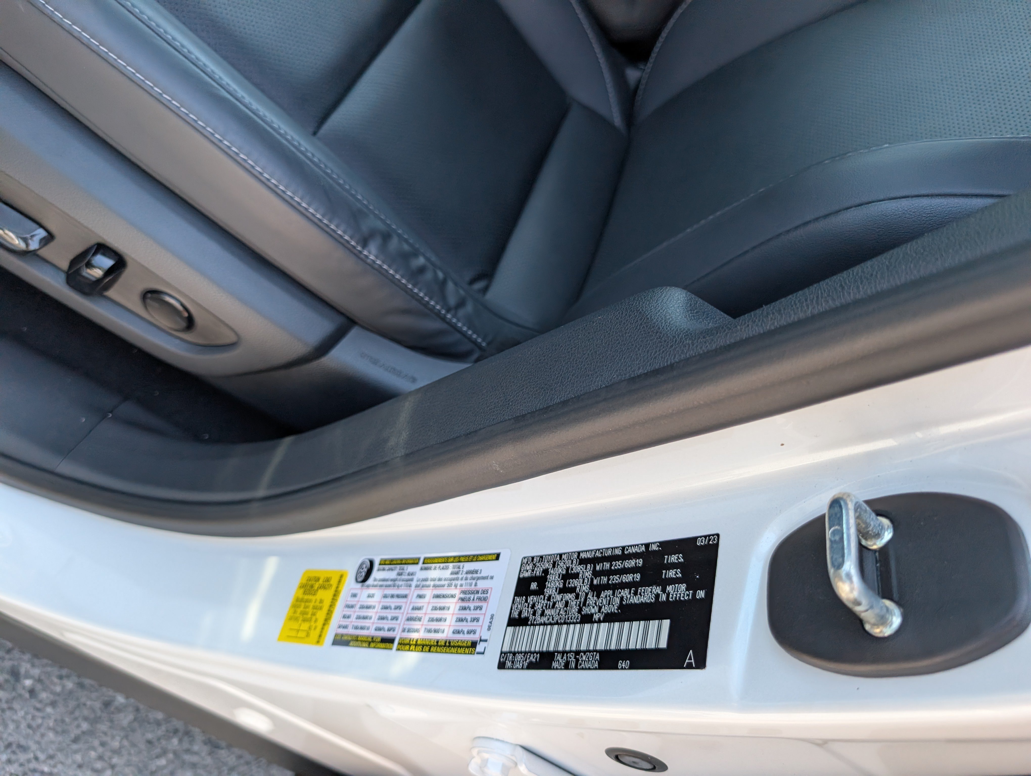 Used 2023 Lexus RX 350 Premium w/ Accessory Package (Z1) AWD/4WD image 16