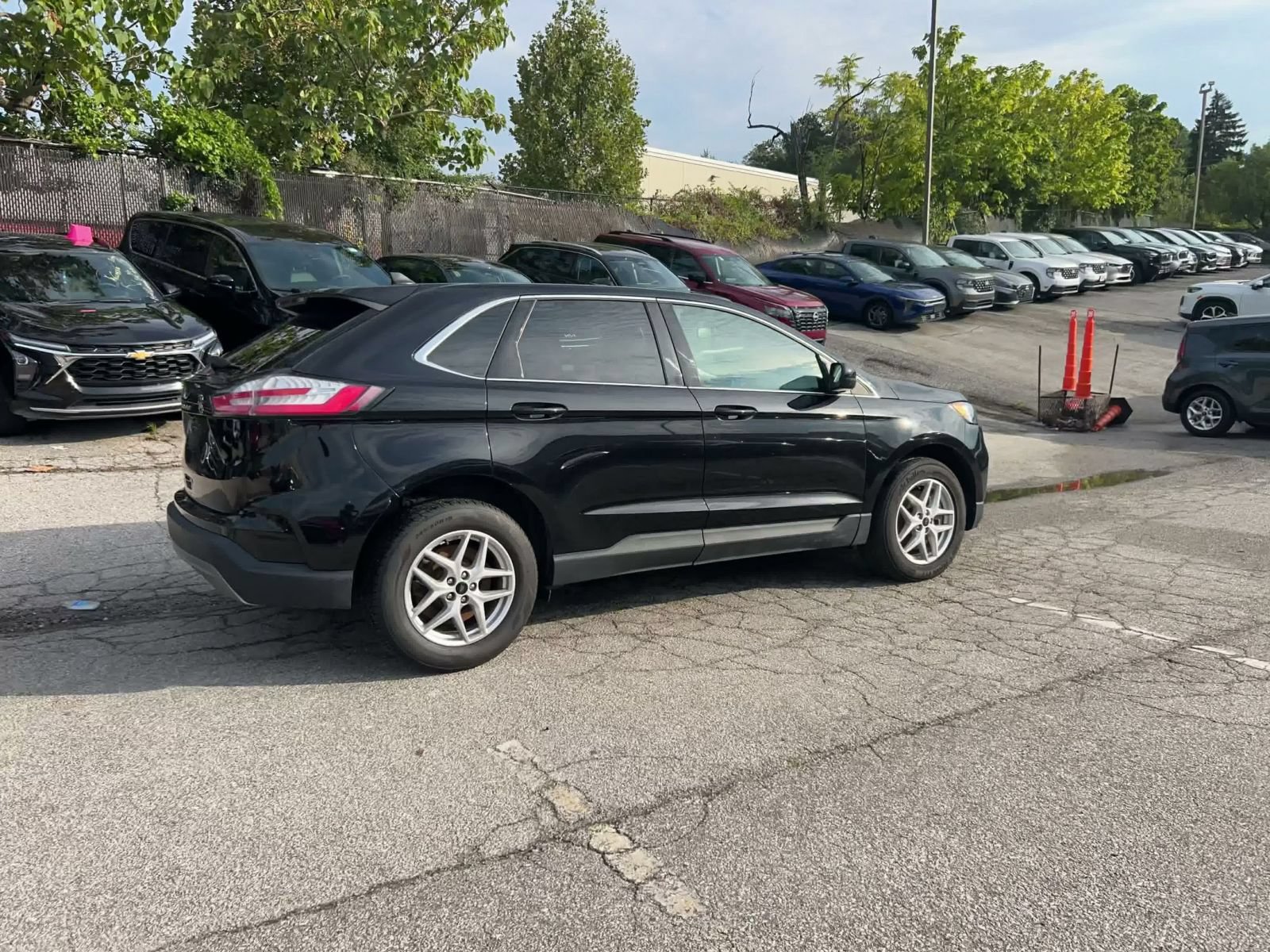 Used 2023 Ford Edge SEL AWD/4WD image 14
