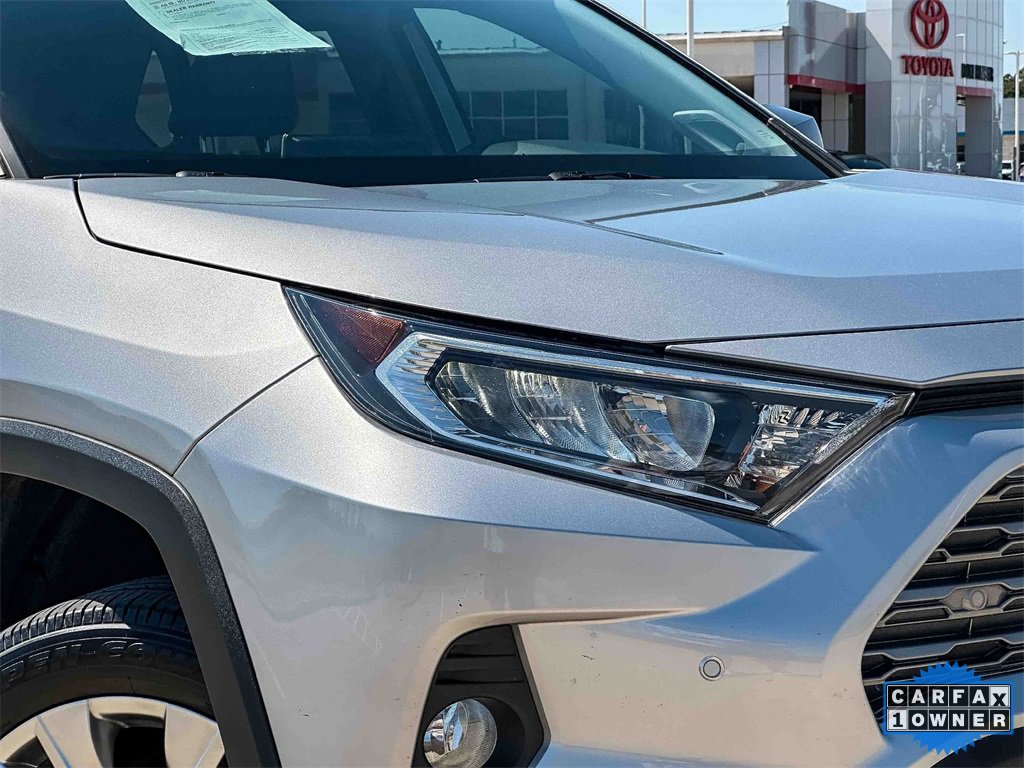 Used 2021 Toyota RAV4 Limited image 10