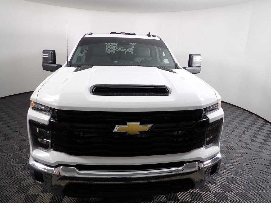 Used 2024 Chevrolet Silverado 3500 W/T w/ WT Convenience Package image 9