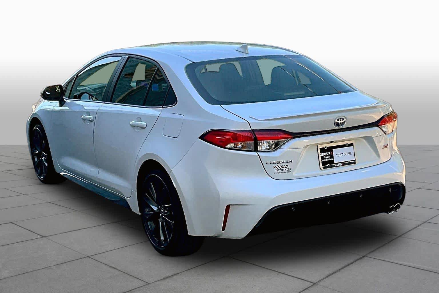 Certified 2025 Toyota Corolla SE FWD image 12