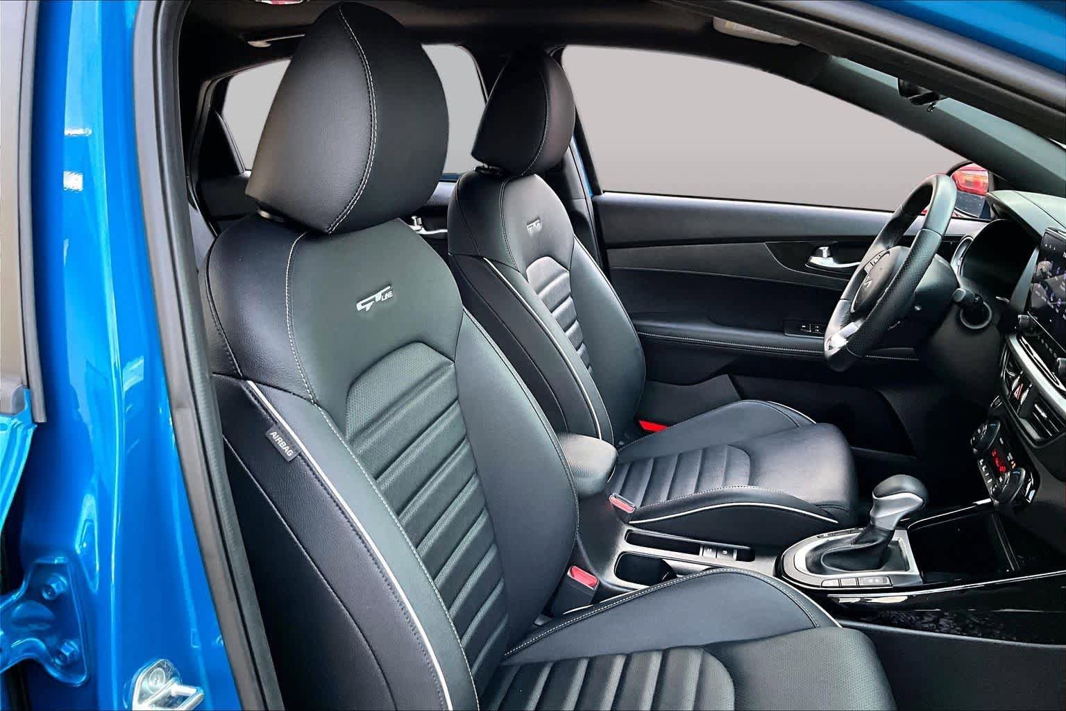Used 2023 Kia Forte GT-Line w/ GT-Line Premium Package FWD image 9