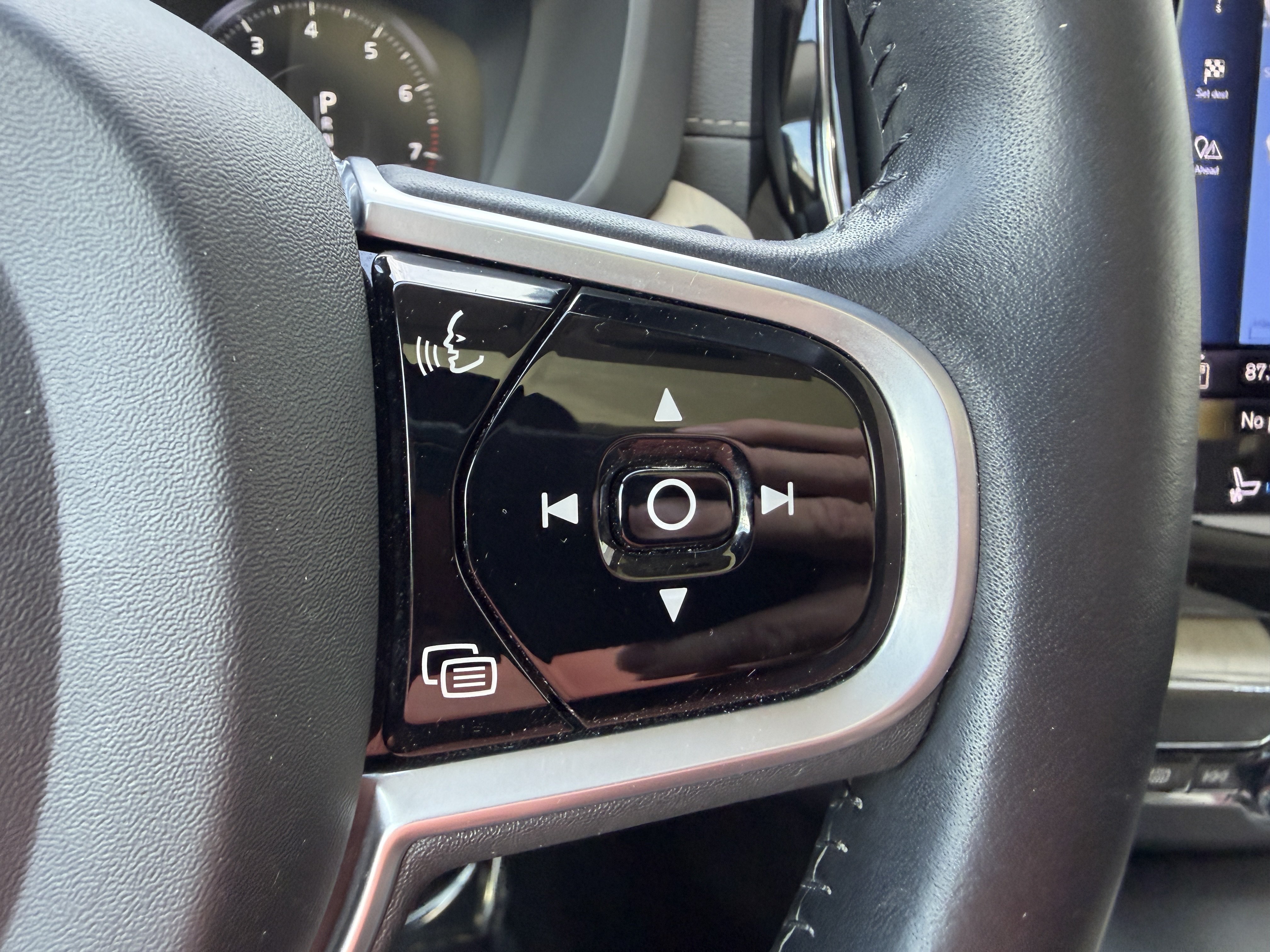 Used 2021 Volvo XC60 T5 Inscription w/ Advanced Package FWD image 36