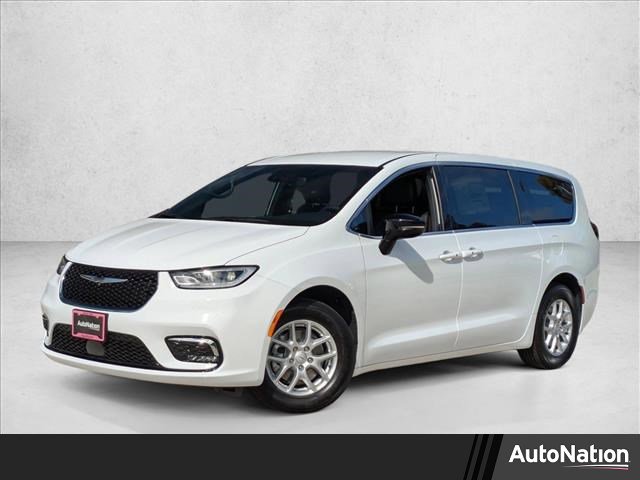 New 2026 Chrysler Pacifica Select image 1