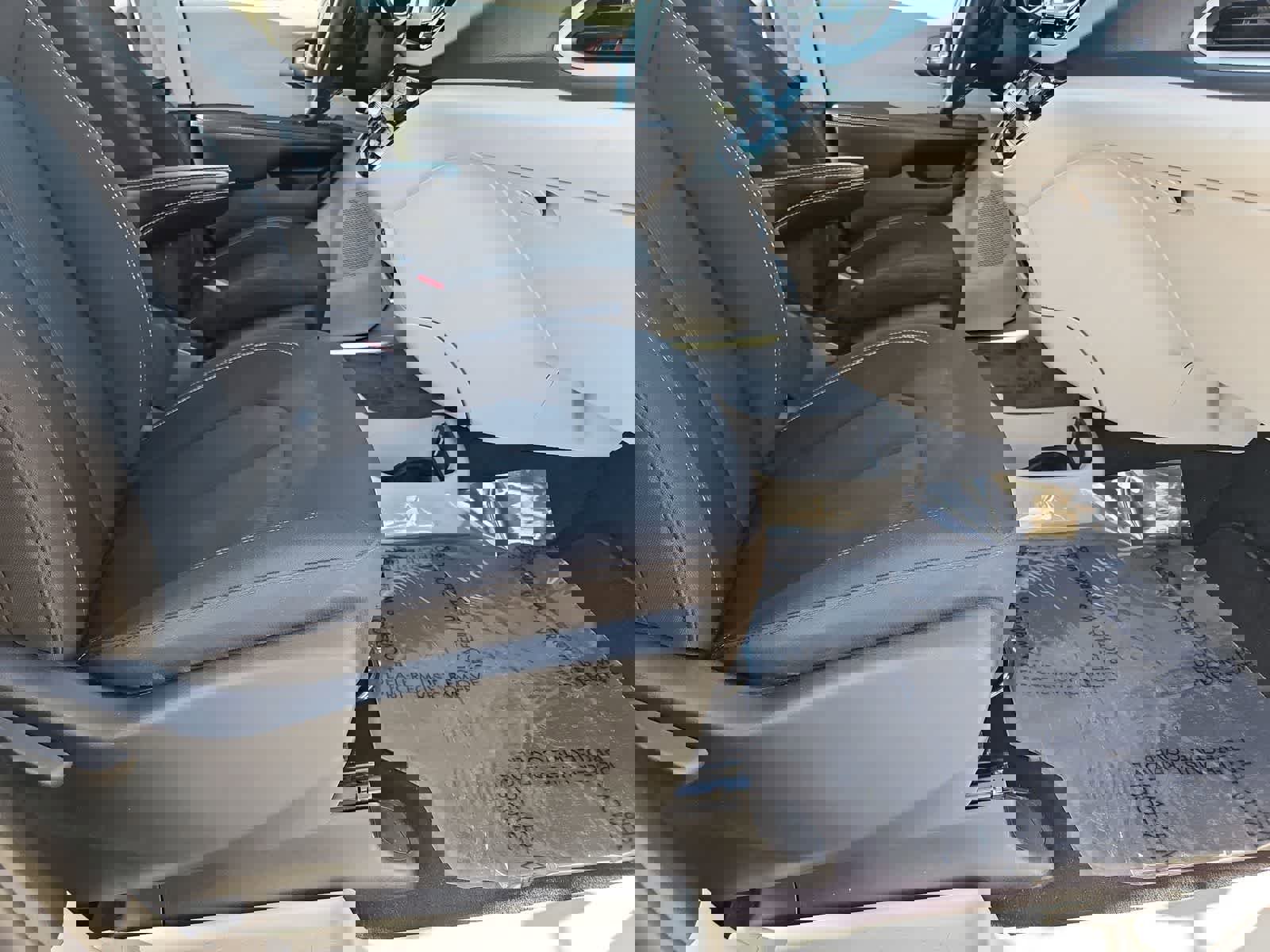 Certified 2023 Chrysler Voyager LX image 22