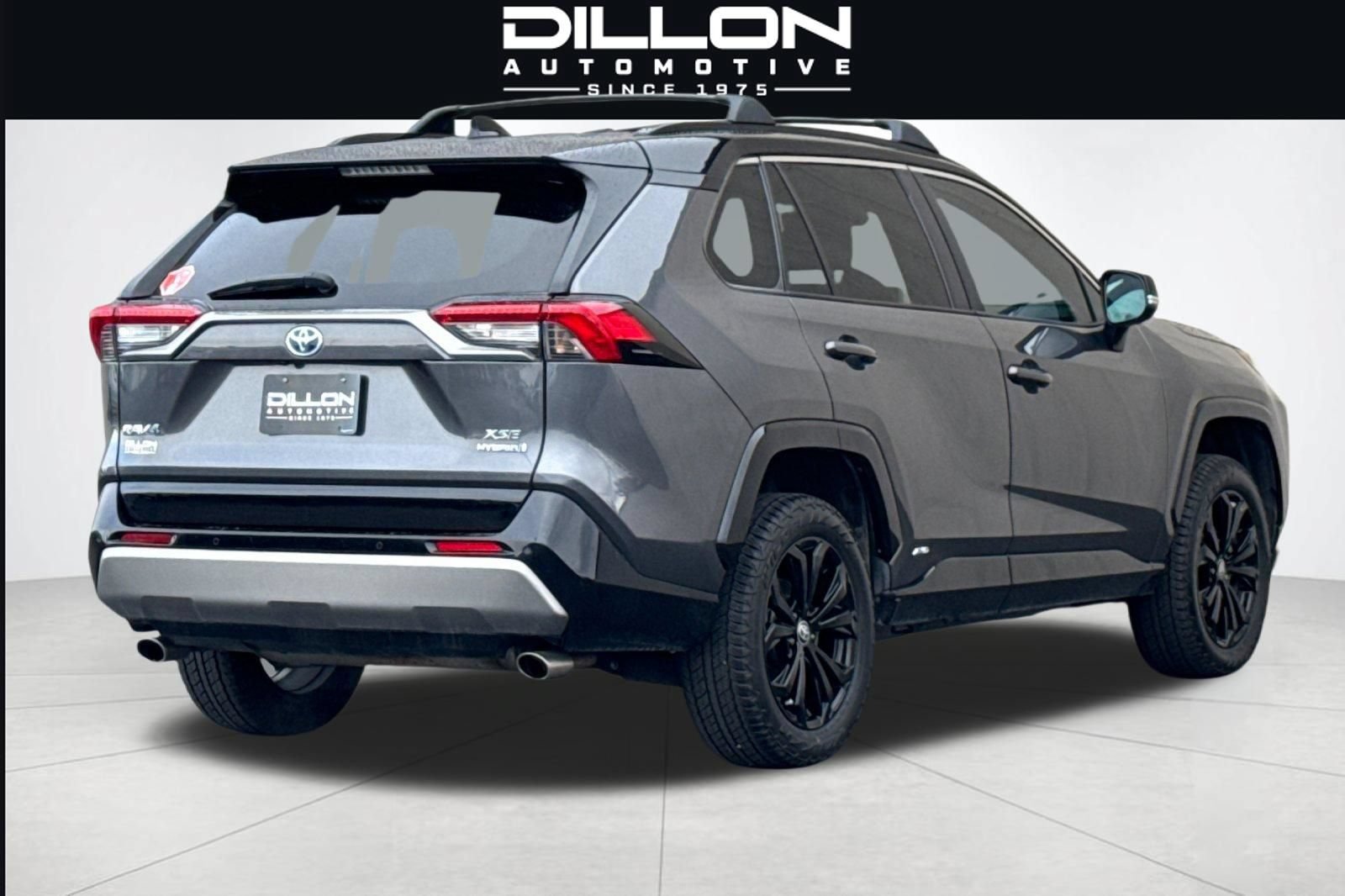 Used 2022 Toyota RAV4 XSE AWD/4WD image 4