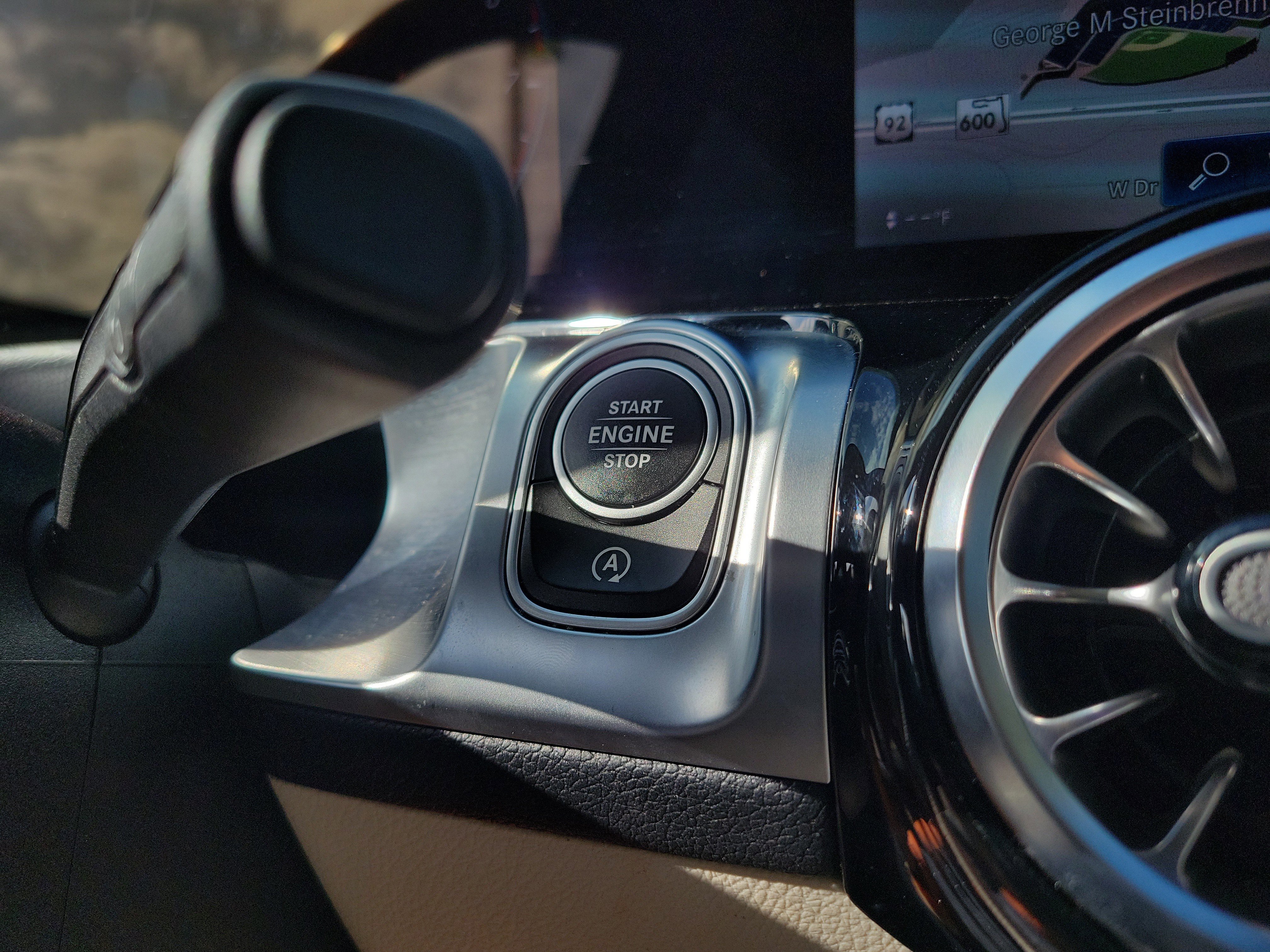 Used 2023 Mercedes-Benz GLB 250 4MATIC image 33