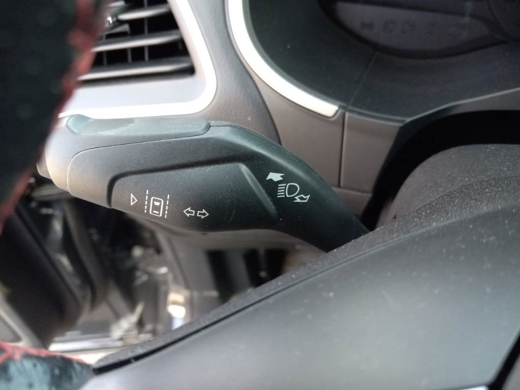 Used 2021 Ford Edge ST-Line w/ Cold Weather Package image 30