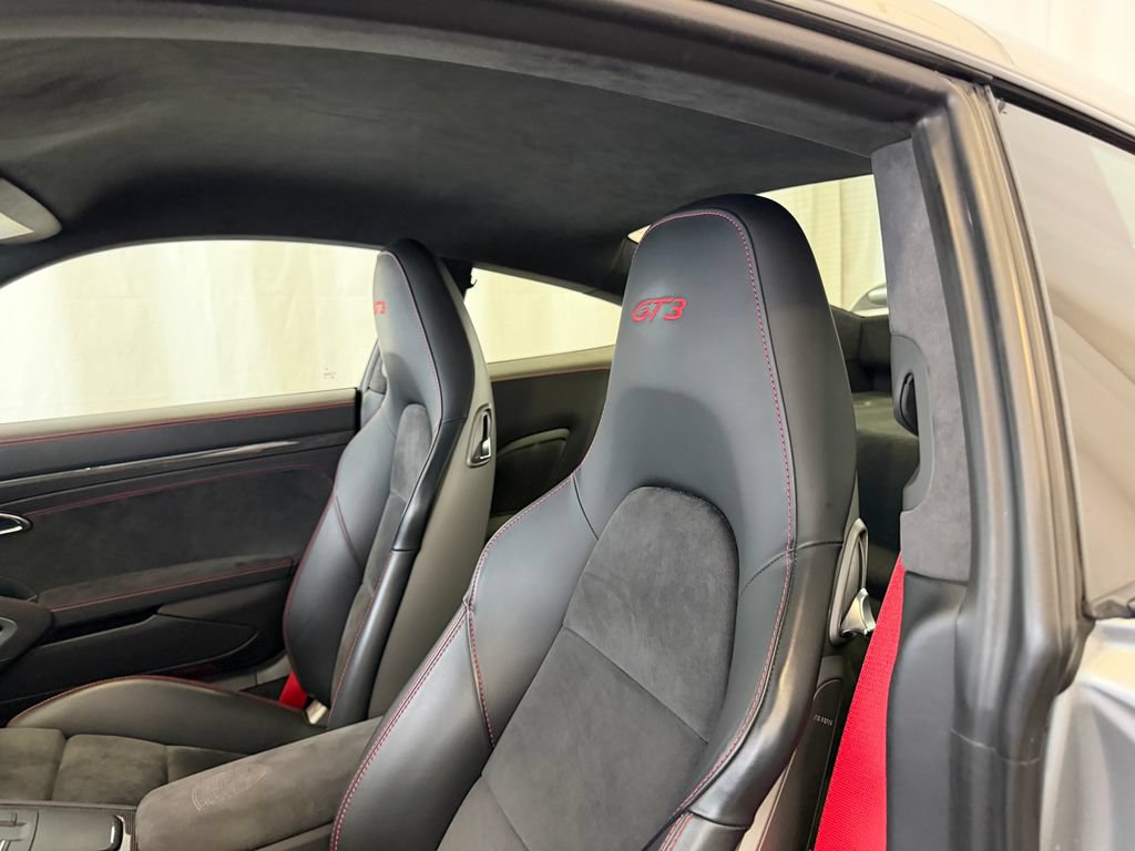 Certified 2015 Porsche 911 GT3 RWD image 23