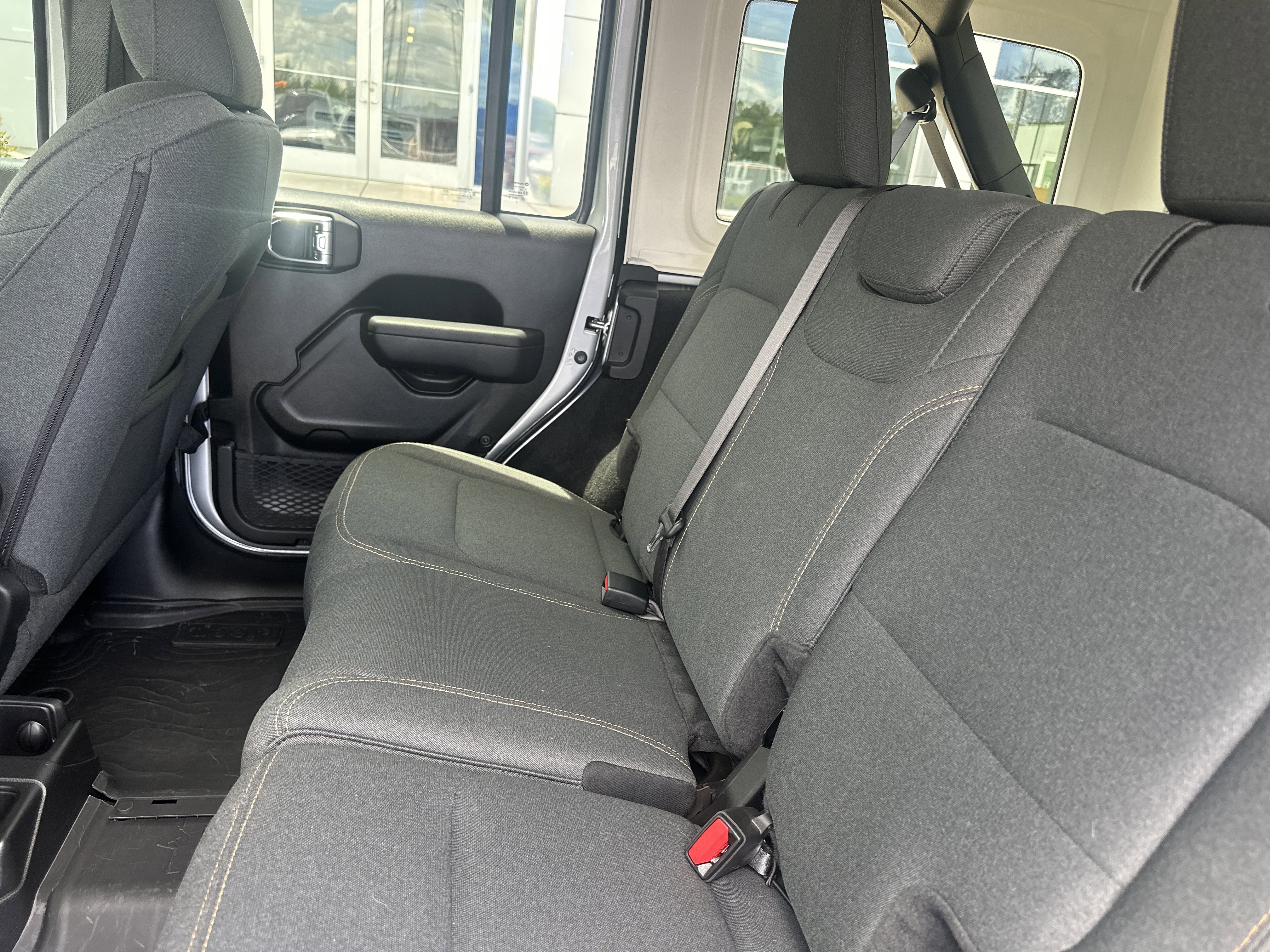 Used 2024 Jeep Wrangler Unlimited Sport AWD/4WD image 24