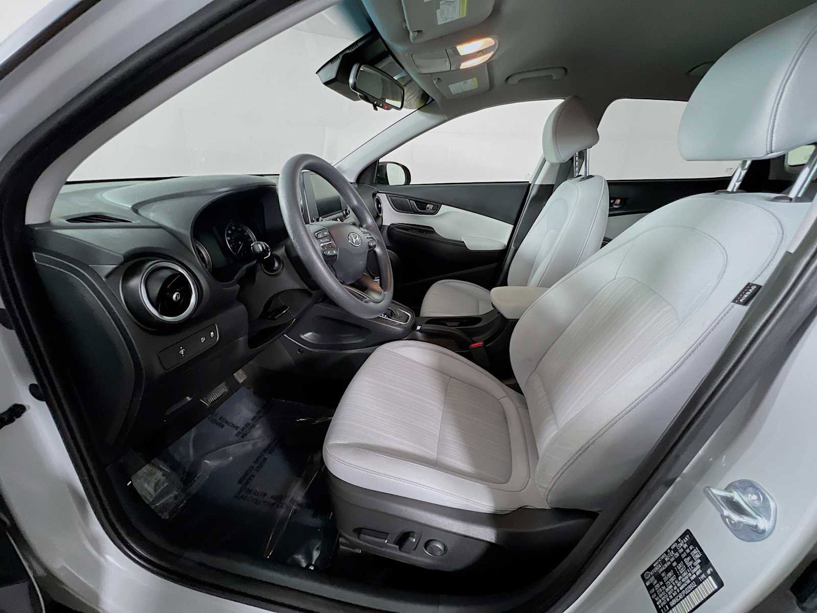 Certified 2023 Hyundai Kona SEL AWD/4WD image 20