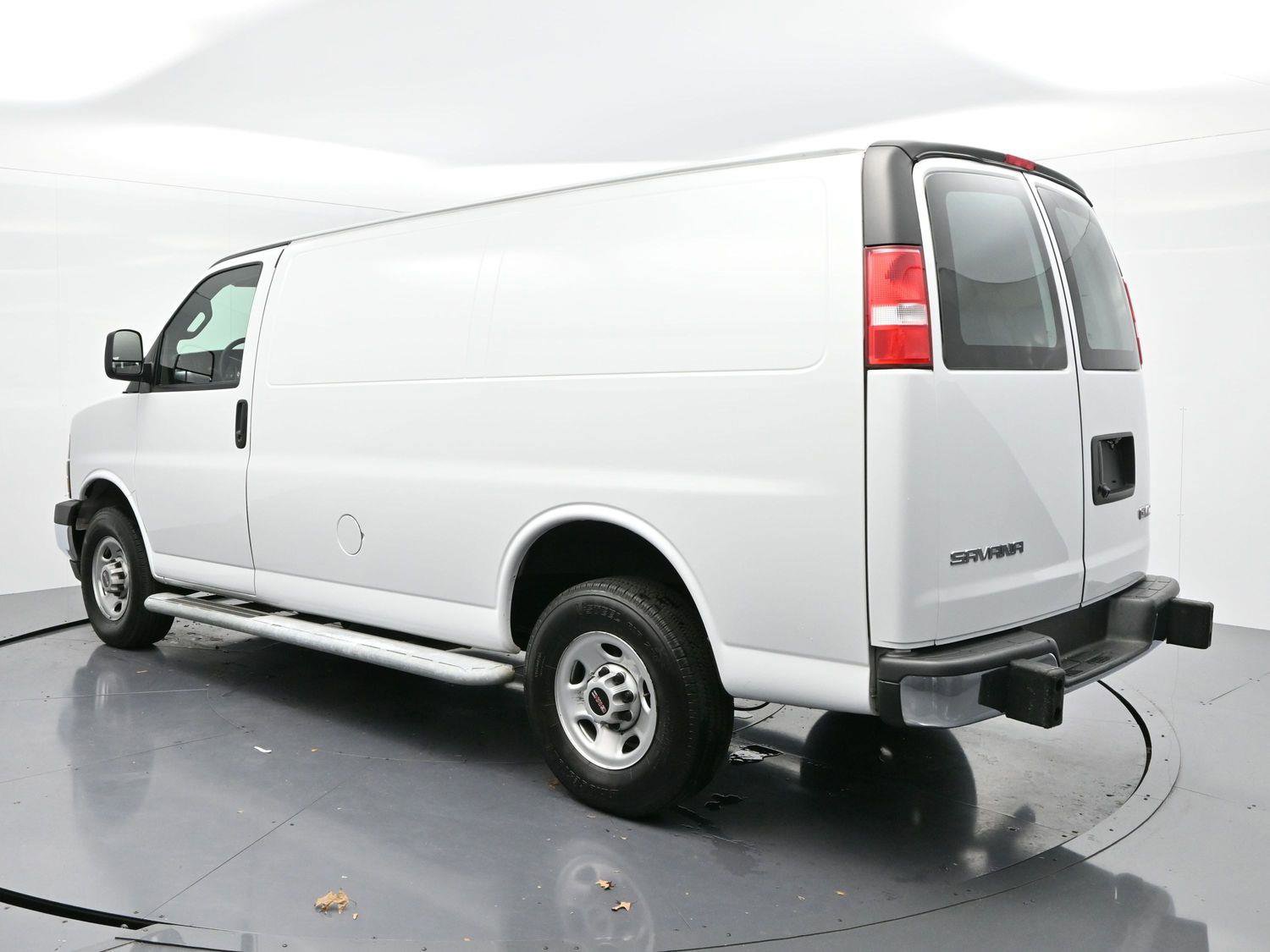 Used 2023 GMC Savana 2500 w/ Driver Convenience Package image 5