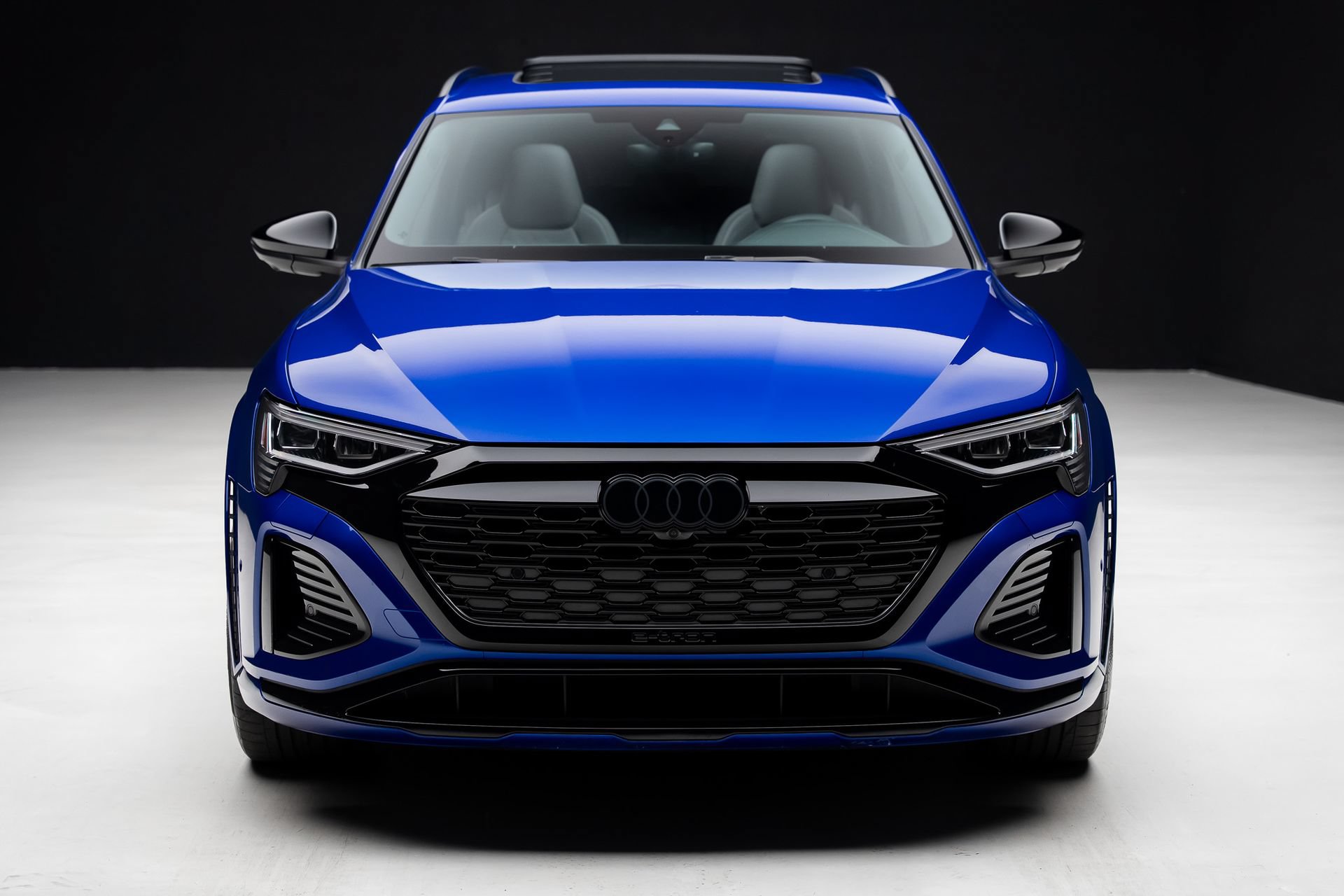 Used 2024 Audi SQ8 e-tron Premium Plus AWD/4WD image 7
