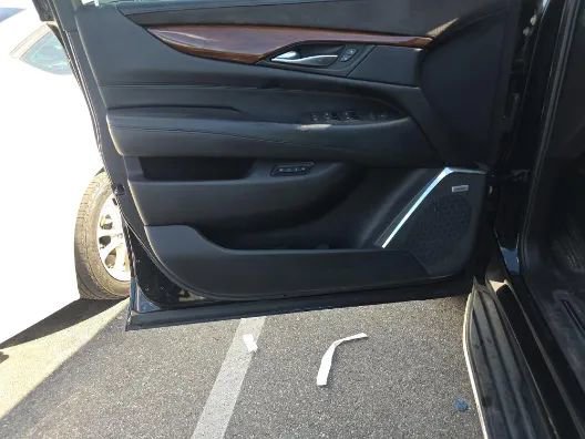 Used 2017 Cadillac Escalade Luxury image 11