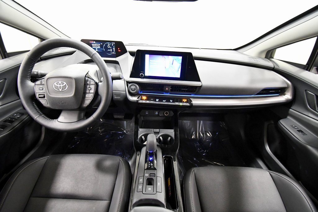 Used 2024 Toyota Prius XLE image 3