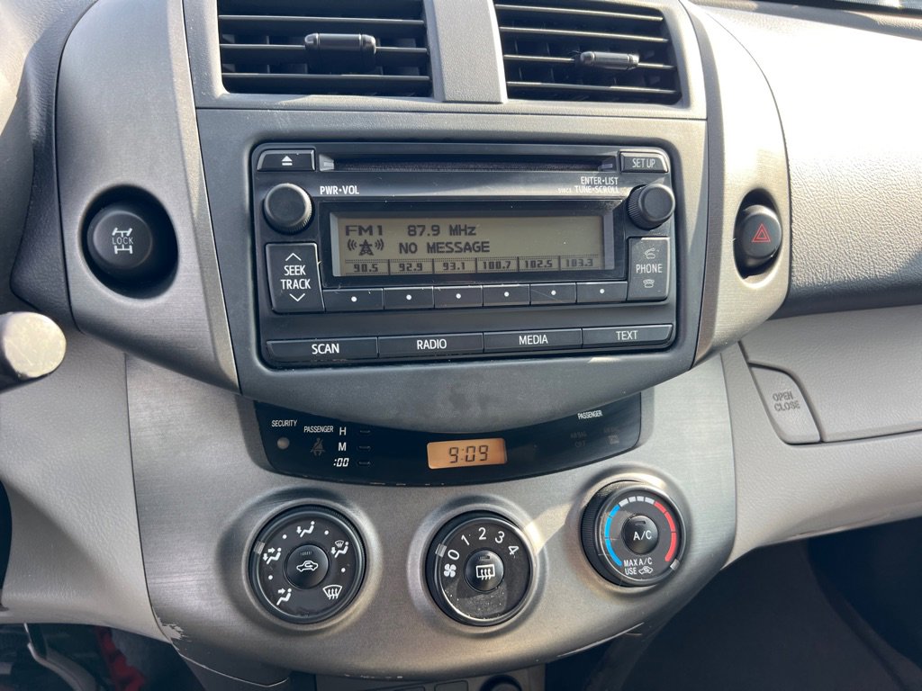 Used 2012 Toyota RAV4 4WD w/ Value Pkg image 29