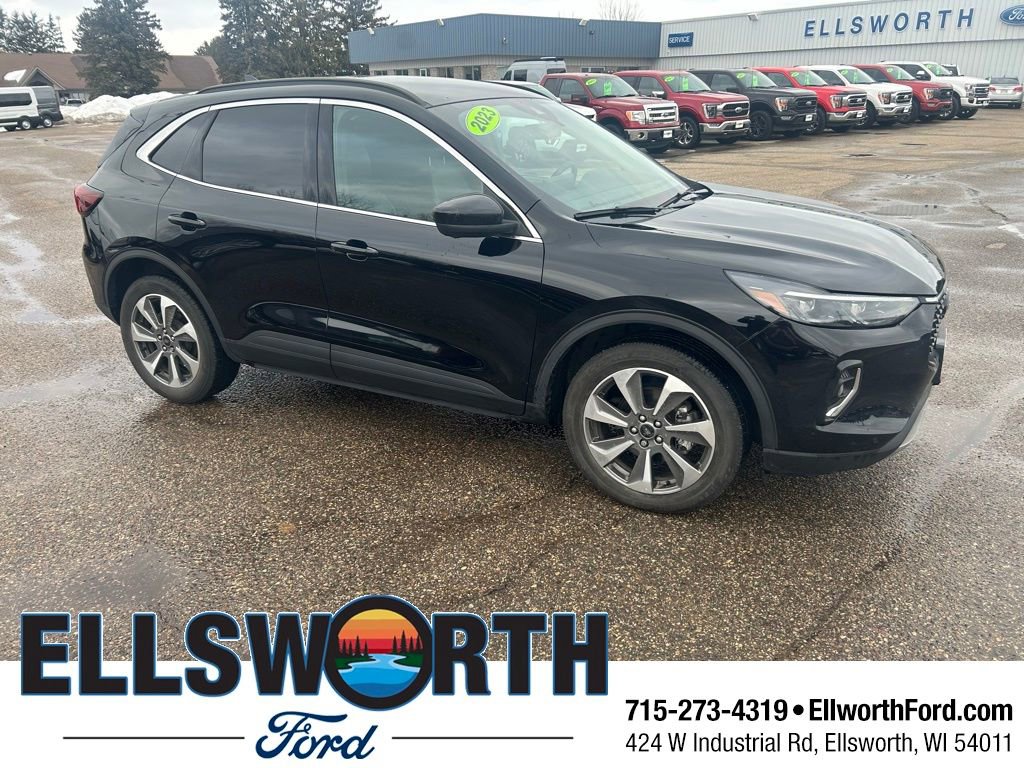 Used 2023 Ford Escape Platinum image 1