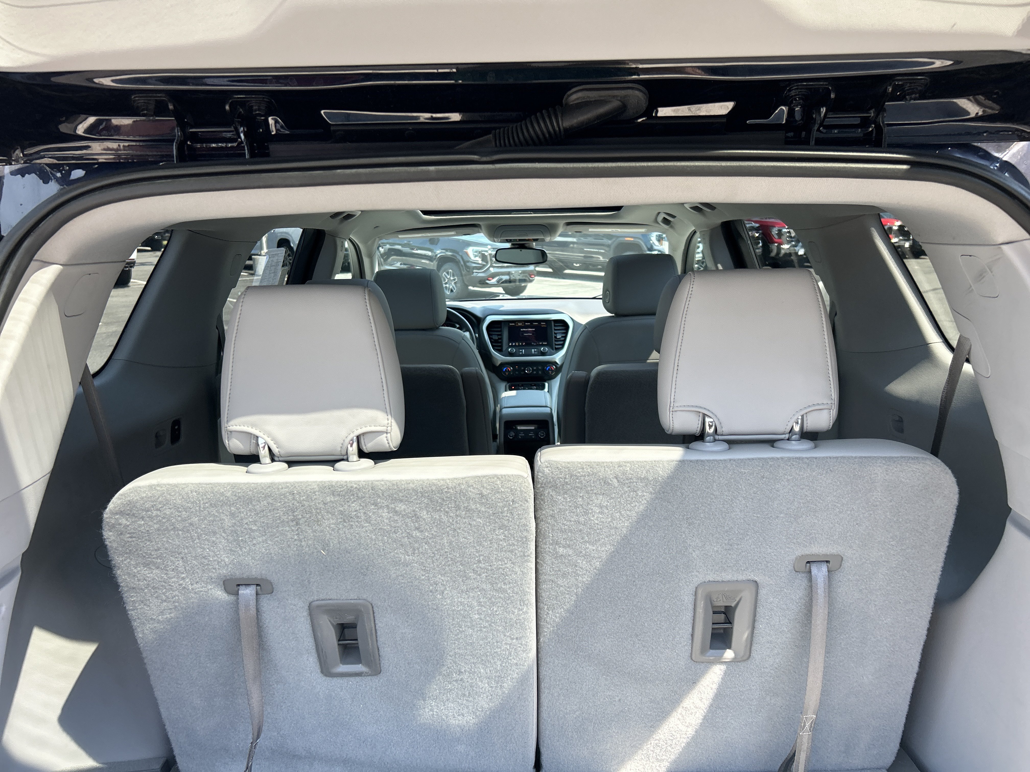 Certified 2021 GMC Acadia SLT w/ Premium Package AWD/4WD image 14