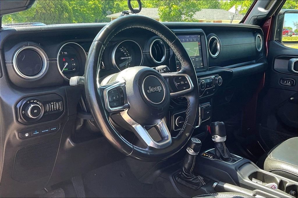 Used 2021 Jeep Wrangler Unlimited Sahara w/ Cold Weather Group AWD/4WD image 10