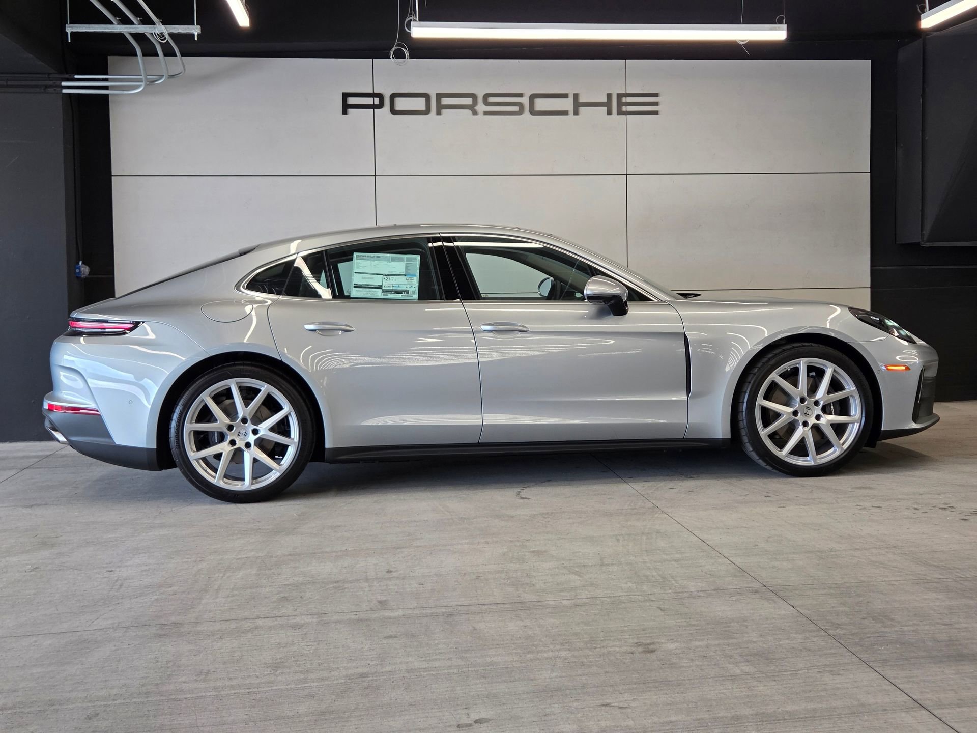 New 2026 Porsche Panamera image 27