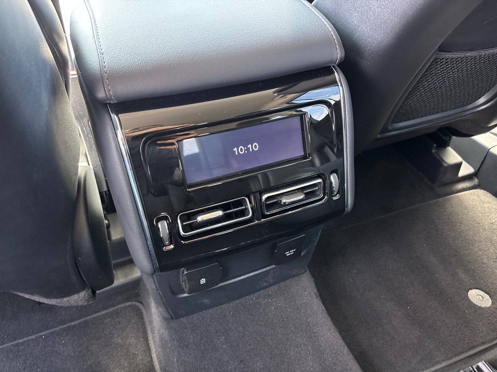 New 2026 Lincoln Aviator AWD image 30