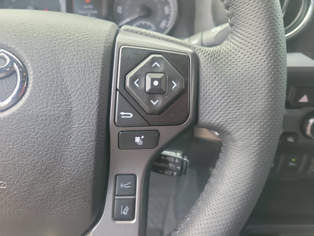 Certified 2021 Toyota Tacoma TRD Off-Road w/ Advanced Technology Package AWD/4WD image 30