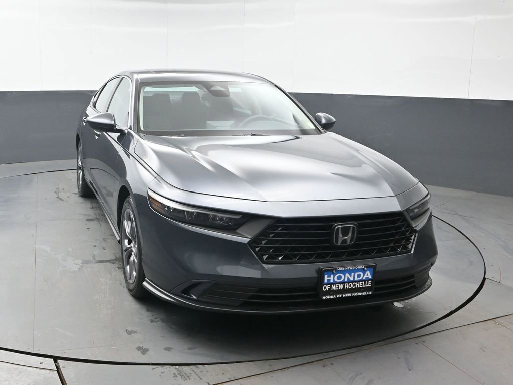 Used 2023 Honda Accord EX image 9