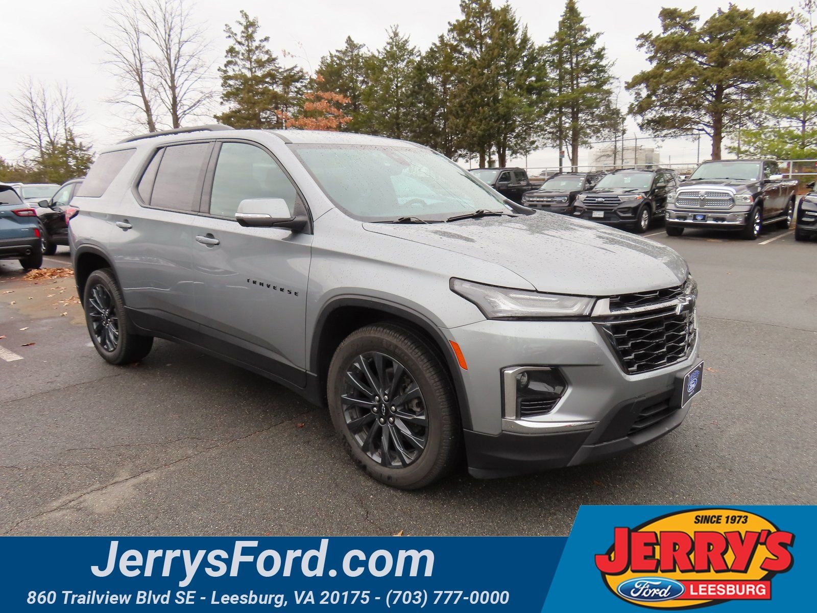 Used 2023 Chevrolet Traverse RS image 1