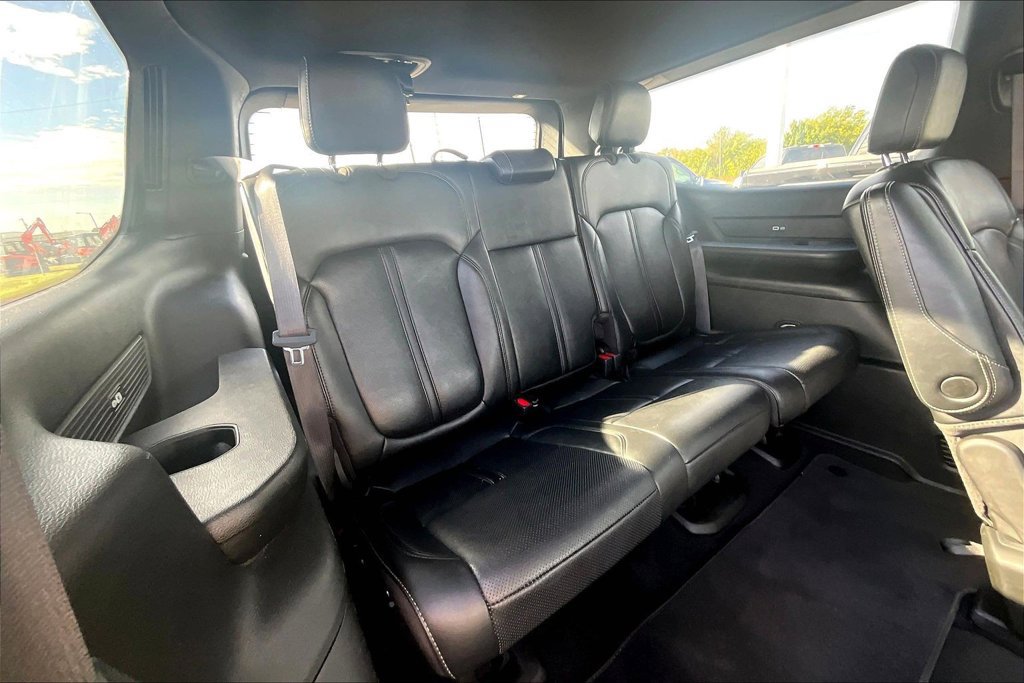 Used 2024 Jeep Wagoneer Series II AWD/4WD image 30