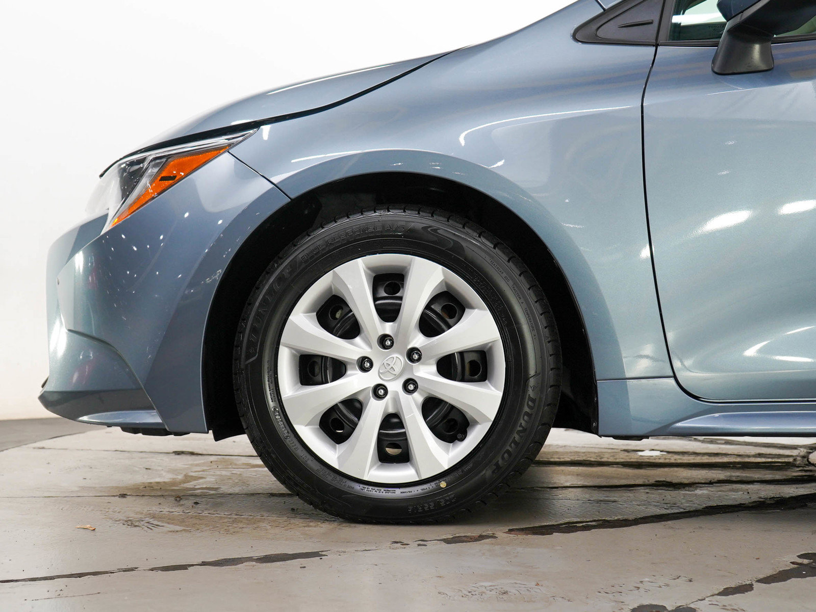 Used 2024 Toyota Corolla LE FWD image 21