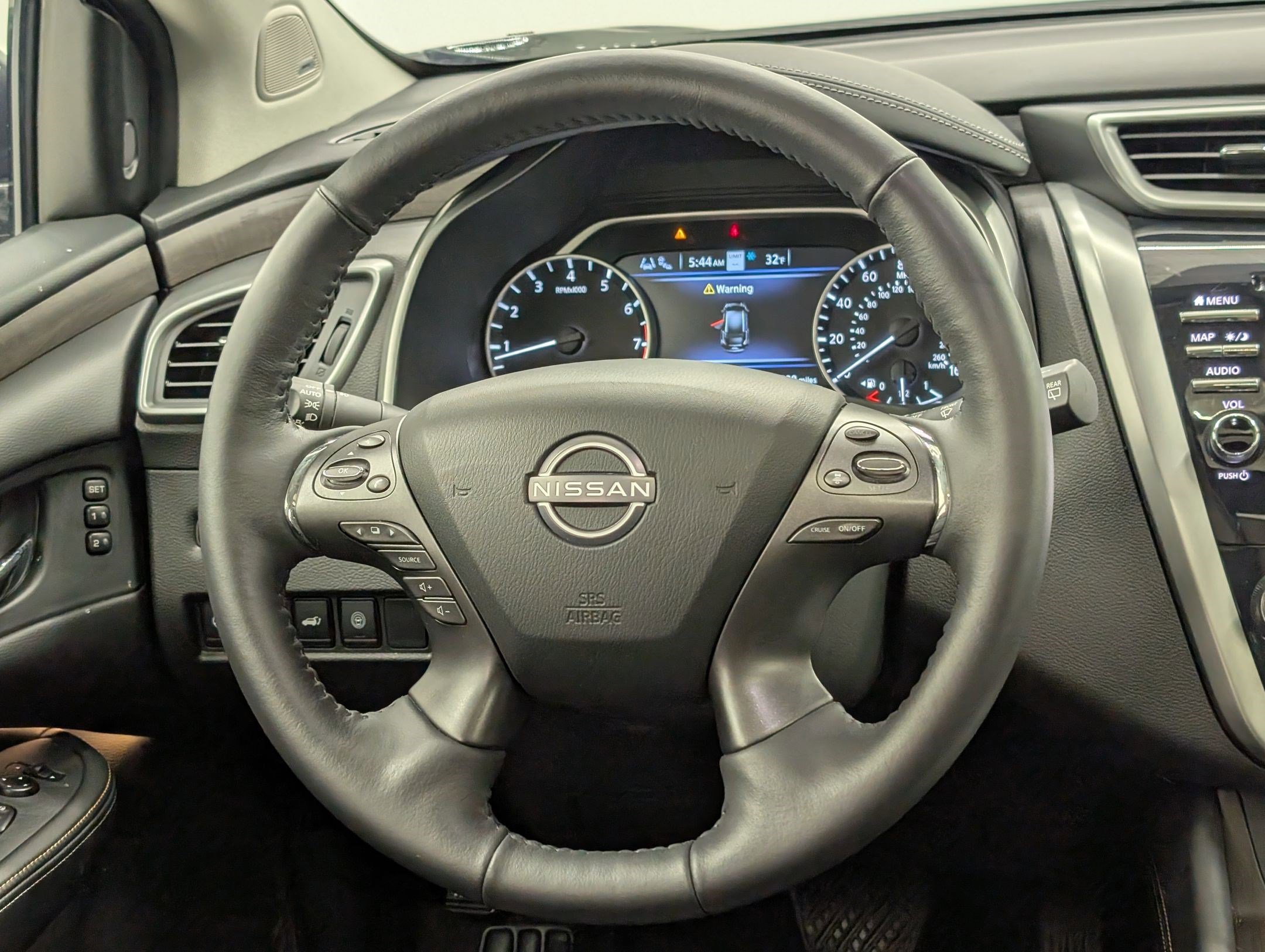 Used 2024 Nissan Murano Platinum w/ Cargo Package image 15